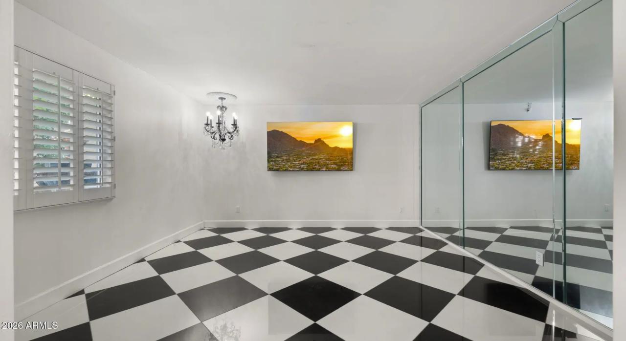 Real Estate Picture 19