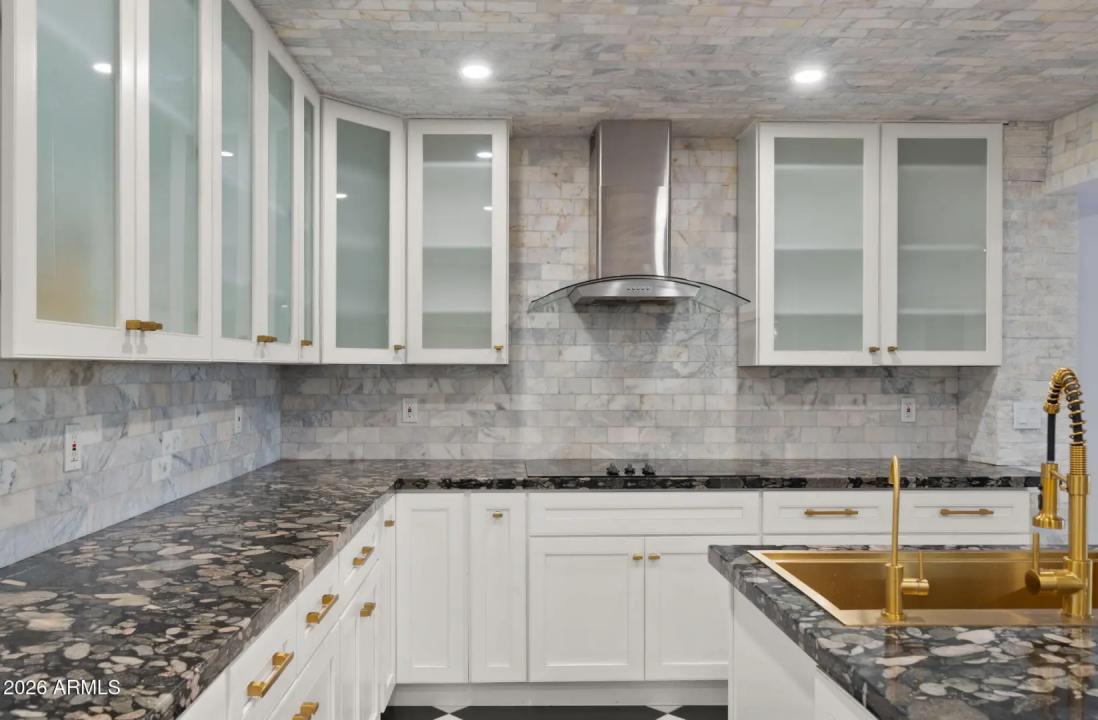 Real Estate Picture 13