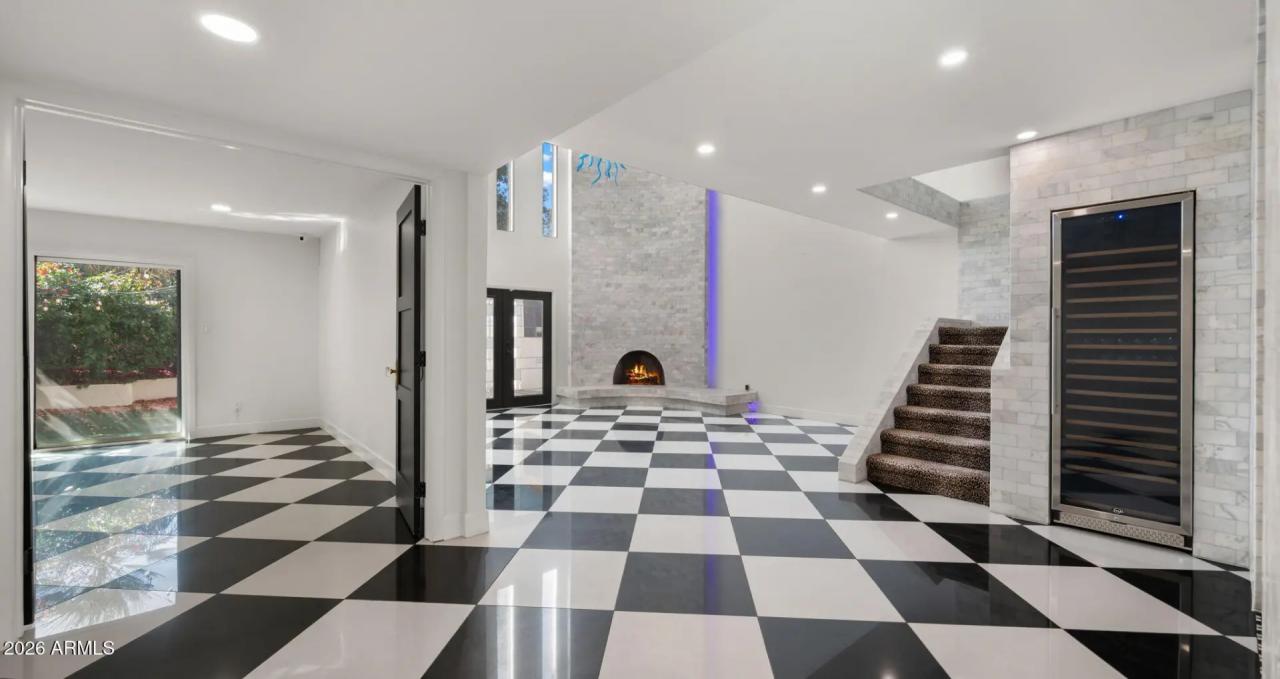 Real Estate Picture 23