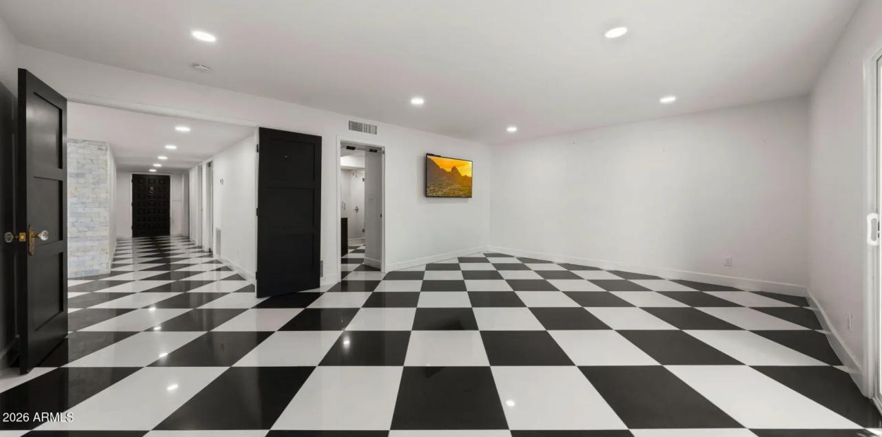 Real Estate Picture 25