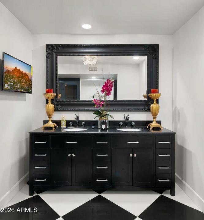 Real Estate Picture 30