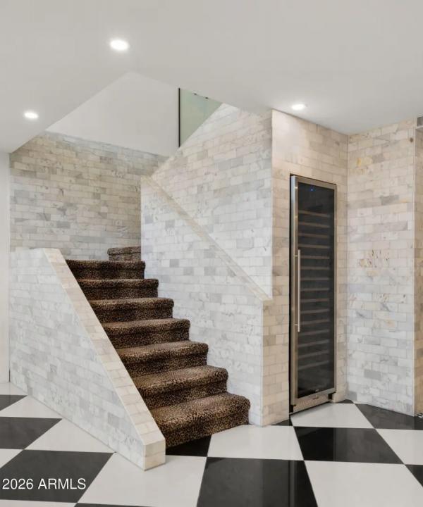 Real Estate Picture 32