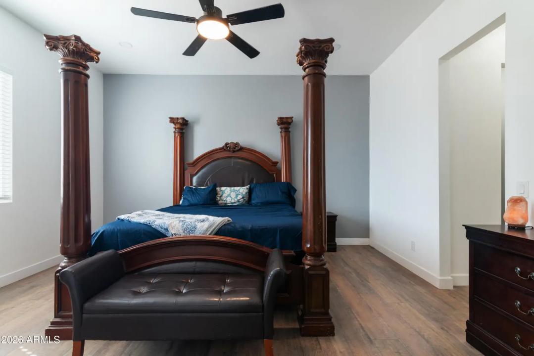 Real Estate Picture 14