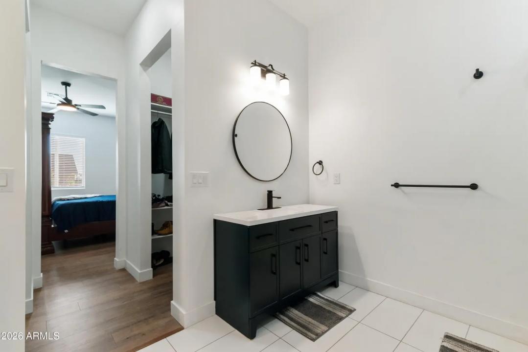 Real Estate Picture 17