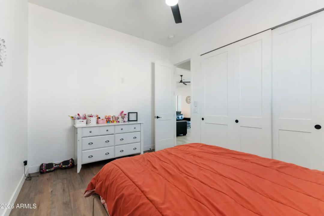 Real Estate Picture 30