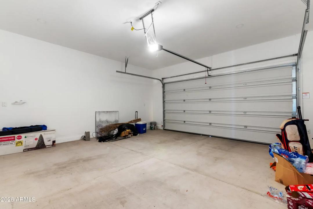 Real Estate Picture 32