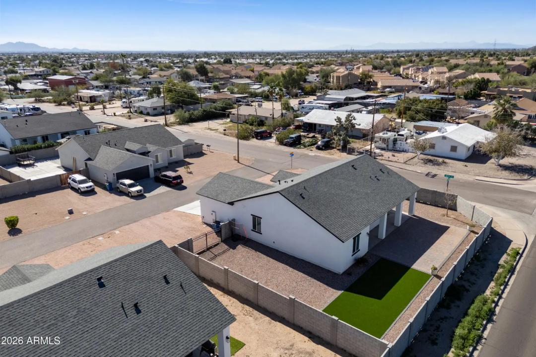 Real Estate Picture 43