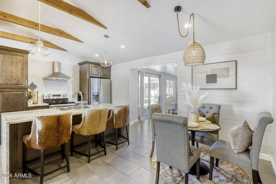 Real Estate Picture 6