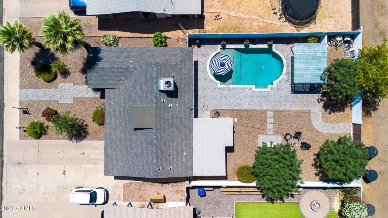 Real Estate Picture 33