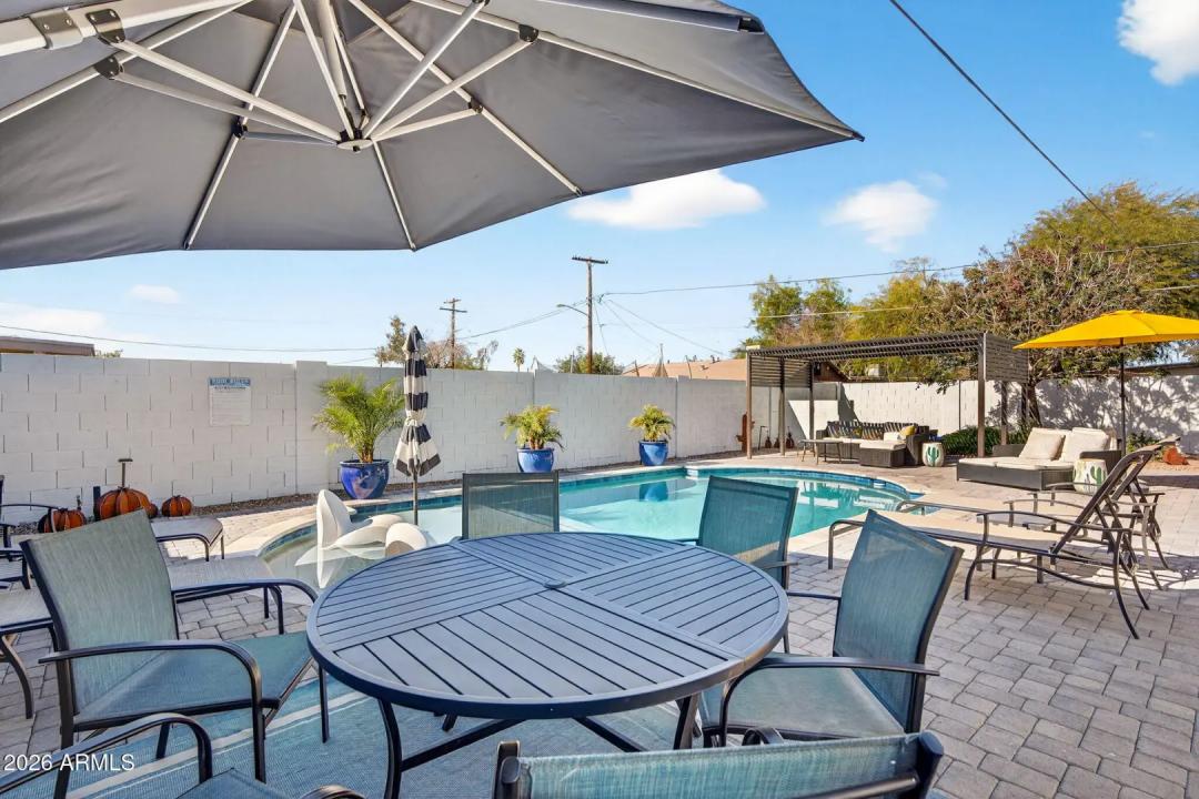 Real Estate Picture 25