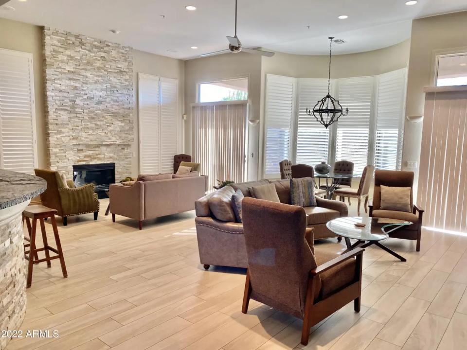 Real Estate Picture 7