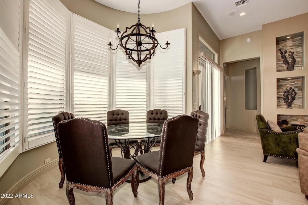 Real Estate Picture 9