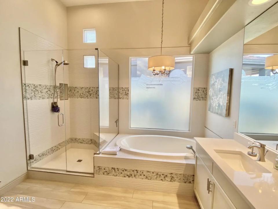 Real Estate Picture 17