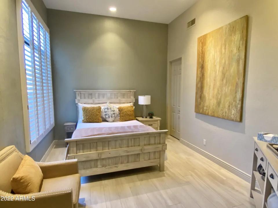 Real Estate Picture 18