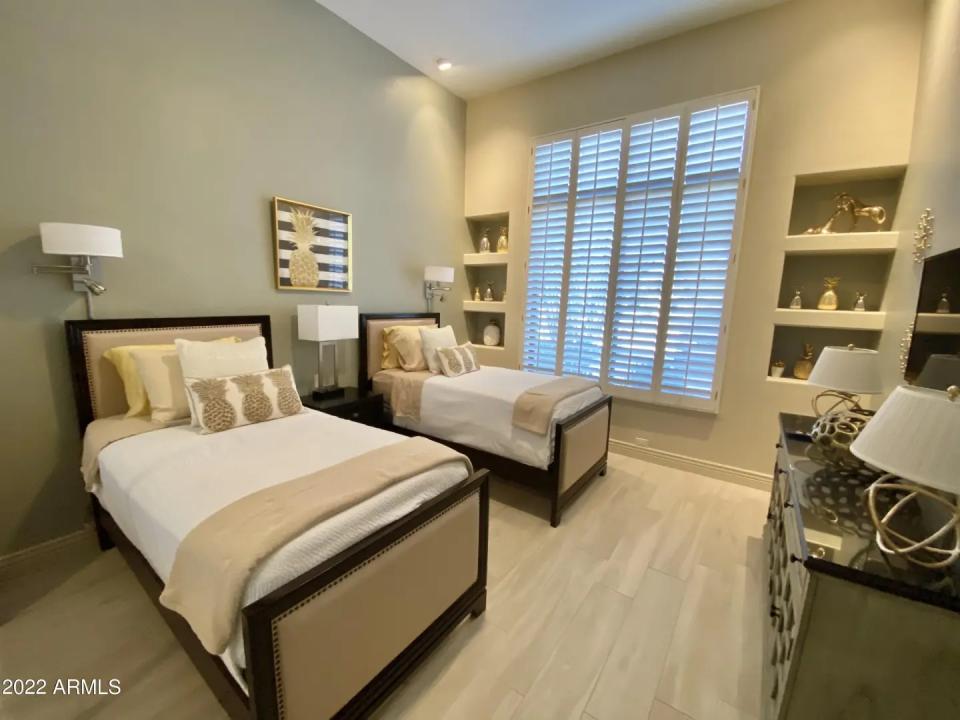 Real Estate Picture 20