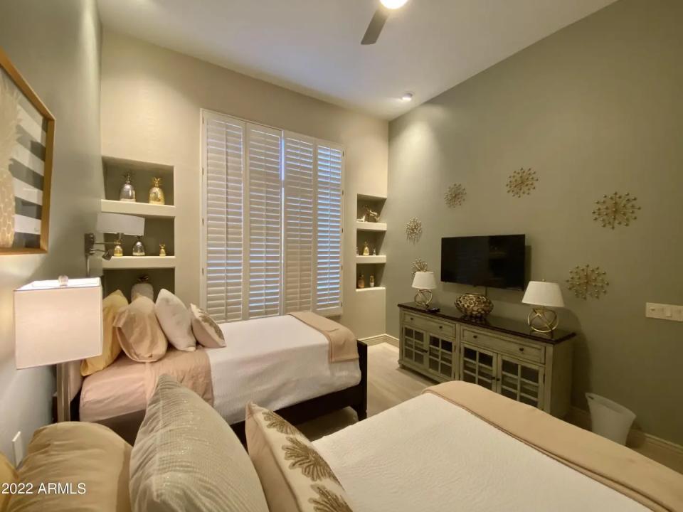 Real Estate Picture 21