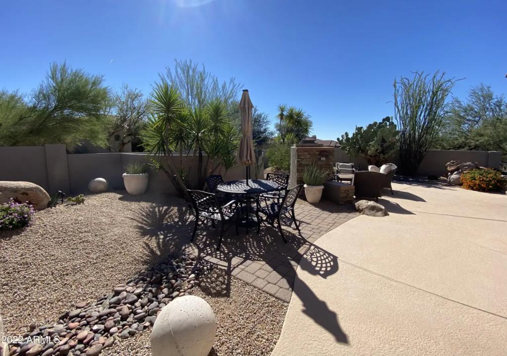 Real Estate Picture 23