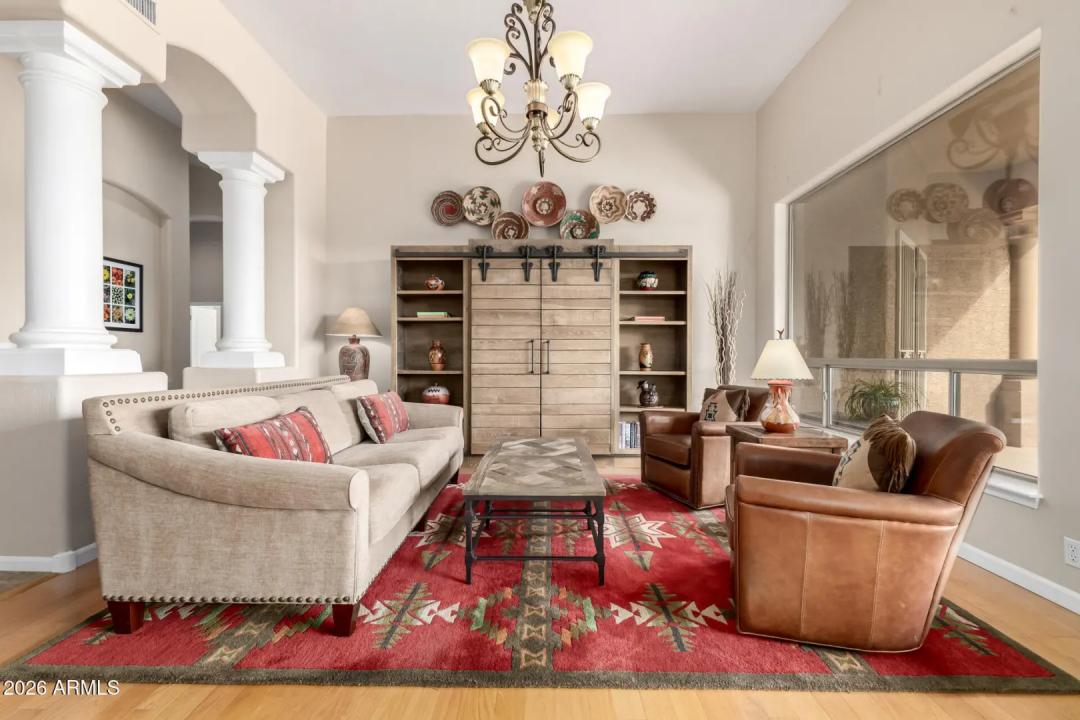 Real Estate Picture 5