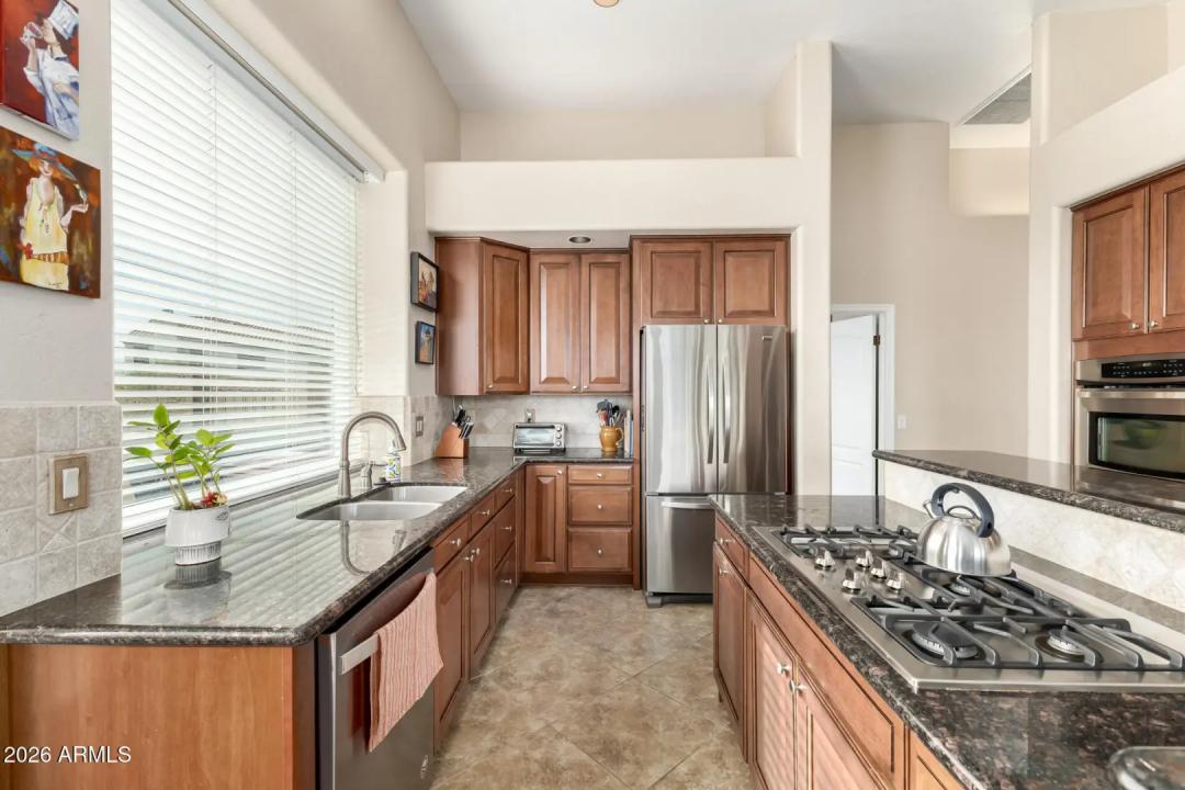 Real Estate Picture 8