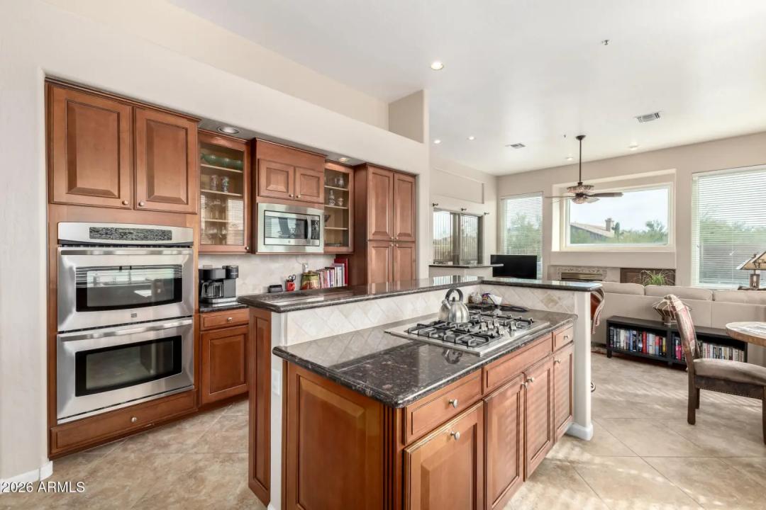 Real Estate Picture 9