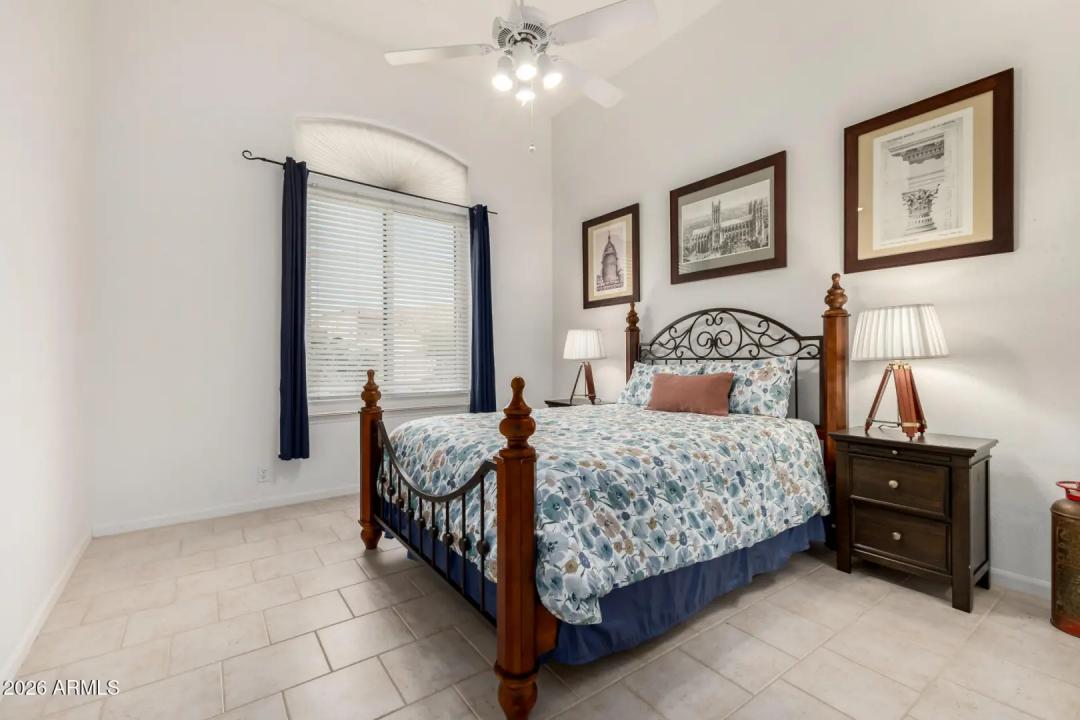 Real Estate Picture 16