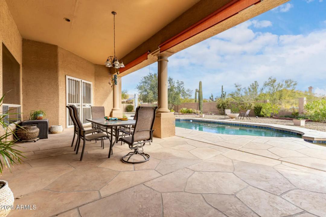 Real Estate Picture 19