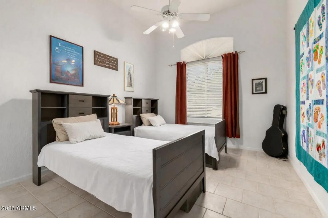 Real Estate Picture 15