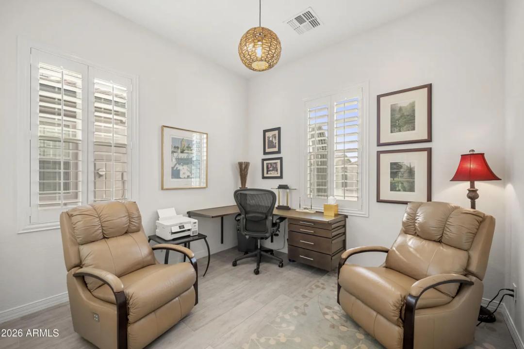 Real Estate Picture 6