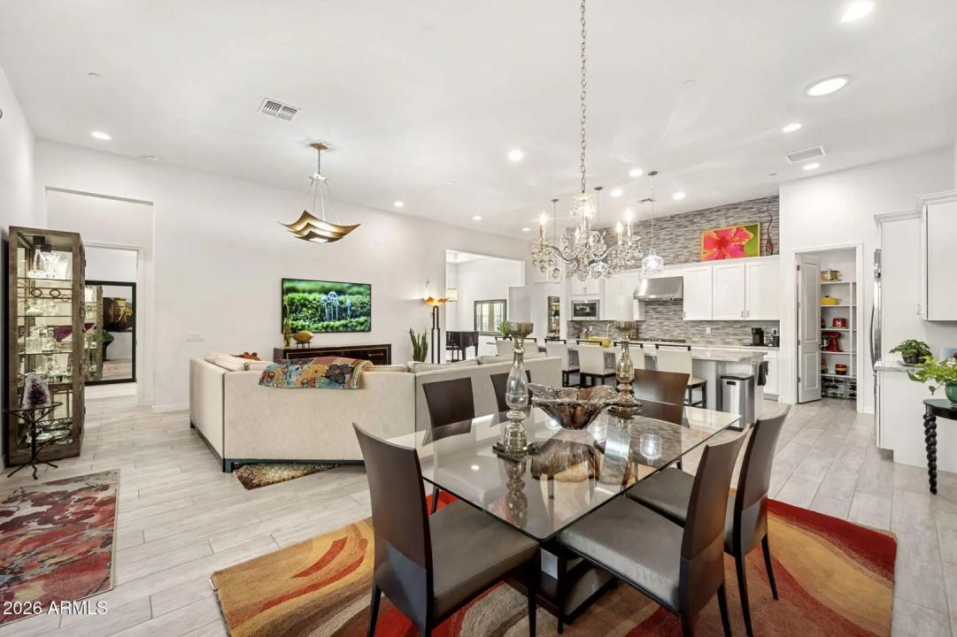 Real Estate Picture 22