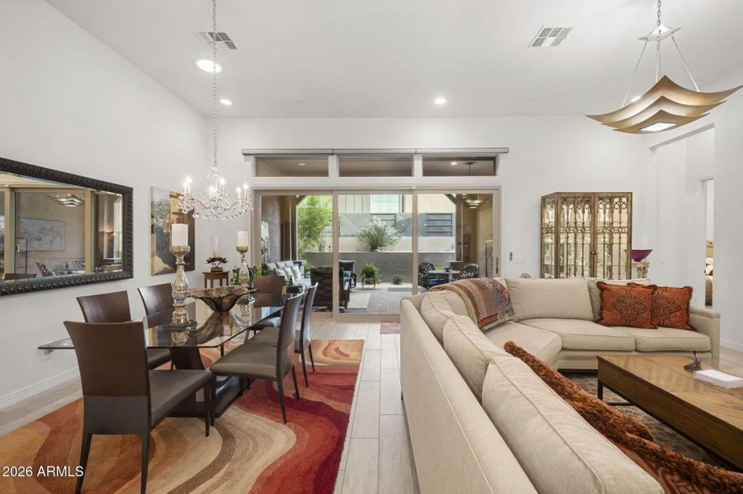 Real Estate Picture 25