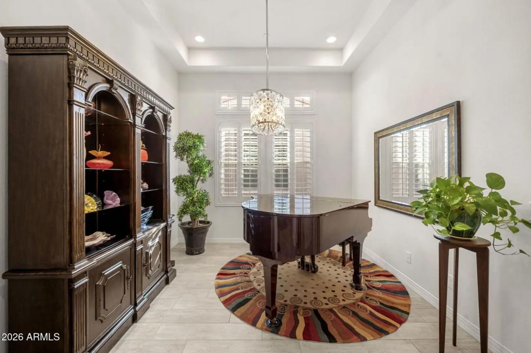 Real Estate Picture 10