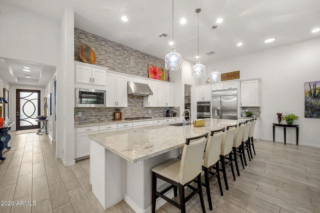 Real Estate Picture 13