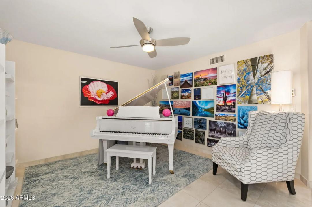 Real Estate Picture 15