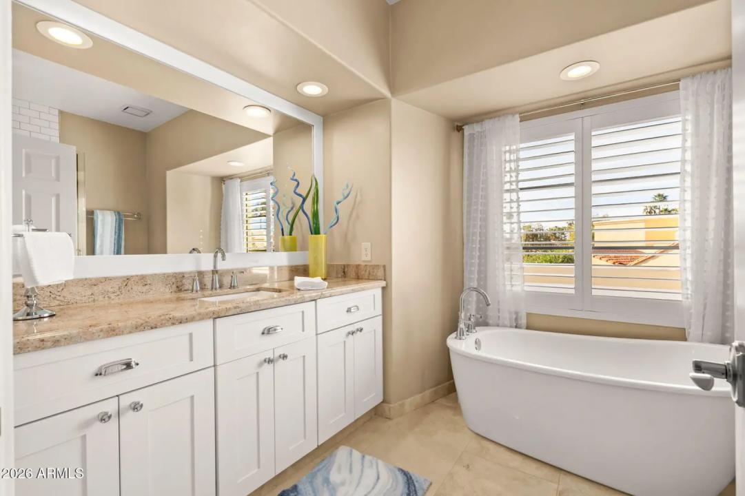 Real Estate Picture 30