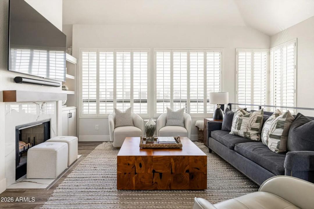 Real Estate Picture 5