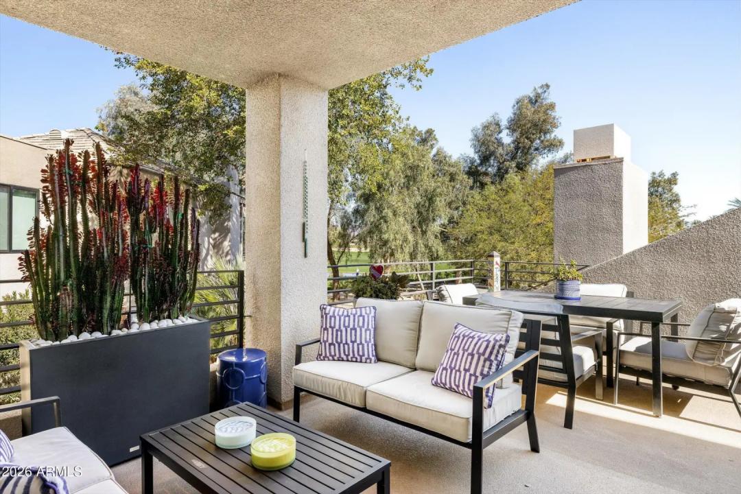 Real Estate Picture 14