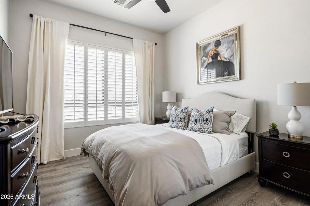 Real Estate Picture 20