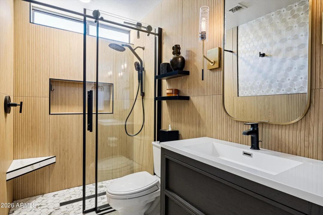 Real Estate Picture 22