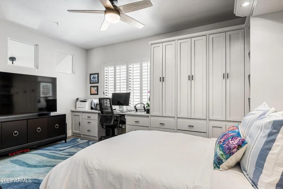 Real Estate Picture 23