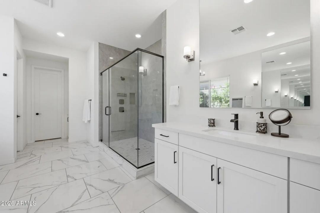 Real Estate Picture 21