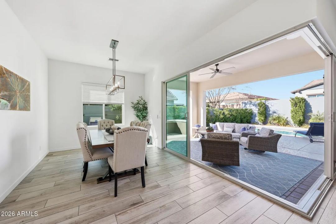 Real Estate Picture 11