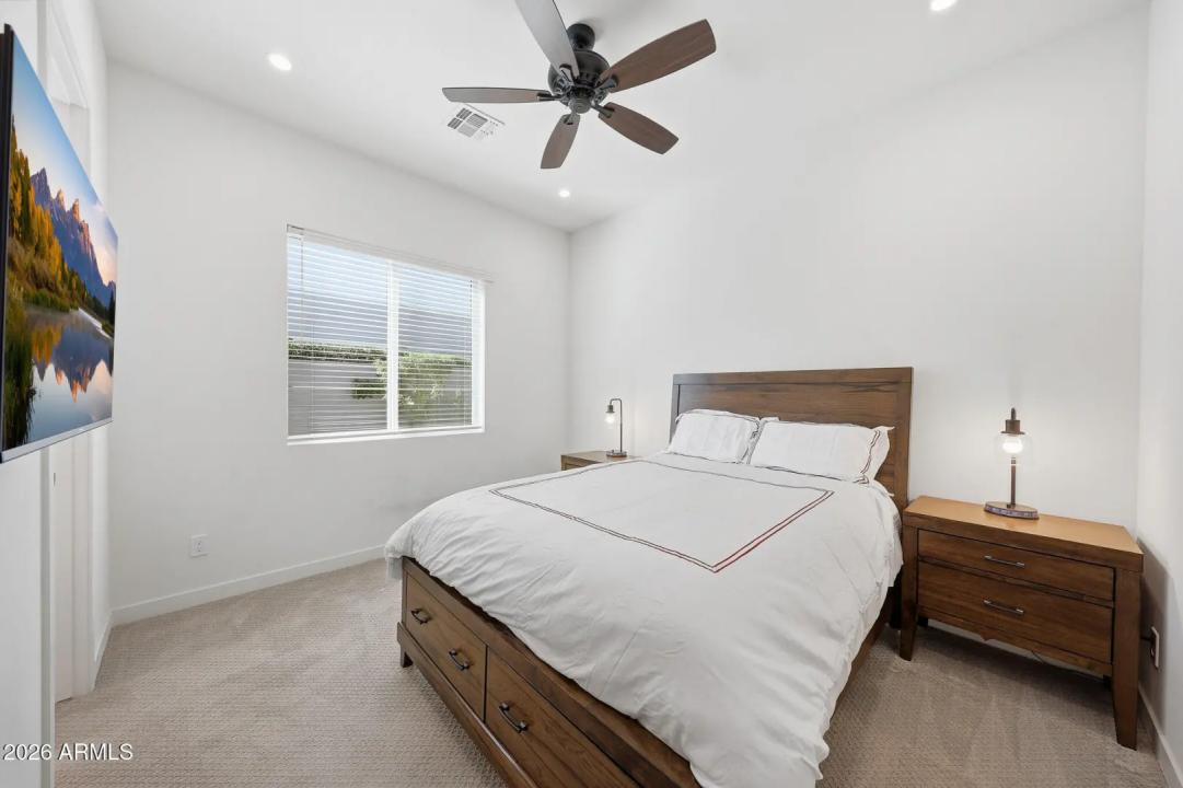 Real Estate Picture 30