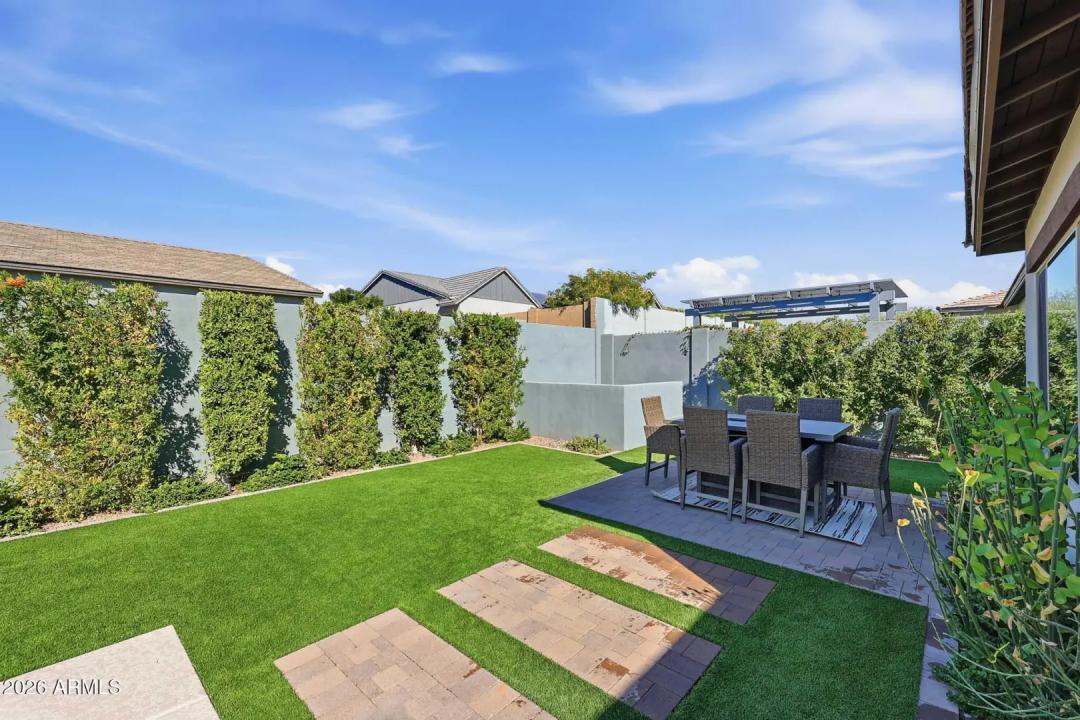 Real Estate Picture 42