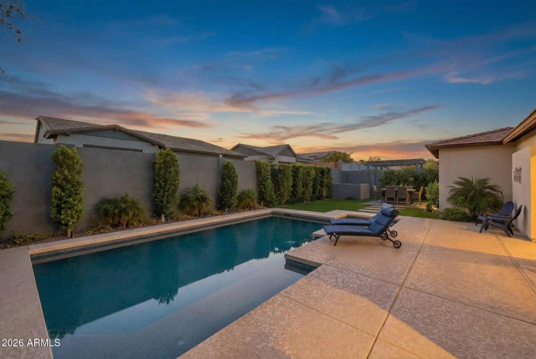 Real Estate Picture 50