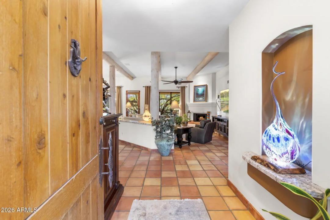 Real Estate Picture 9