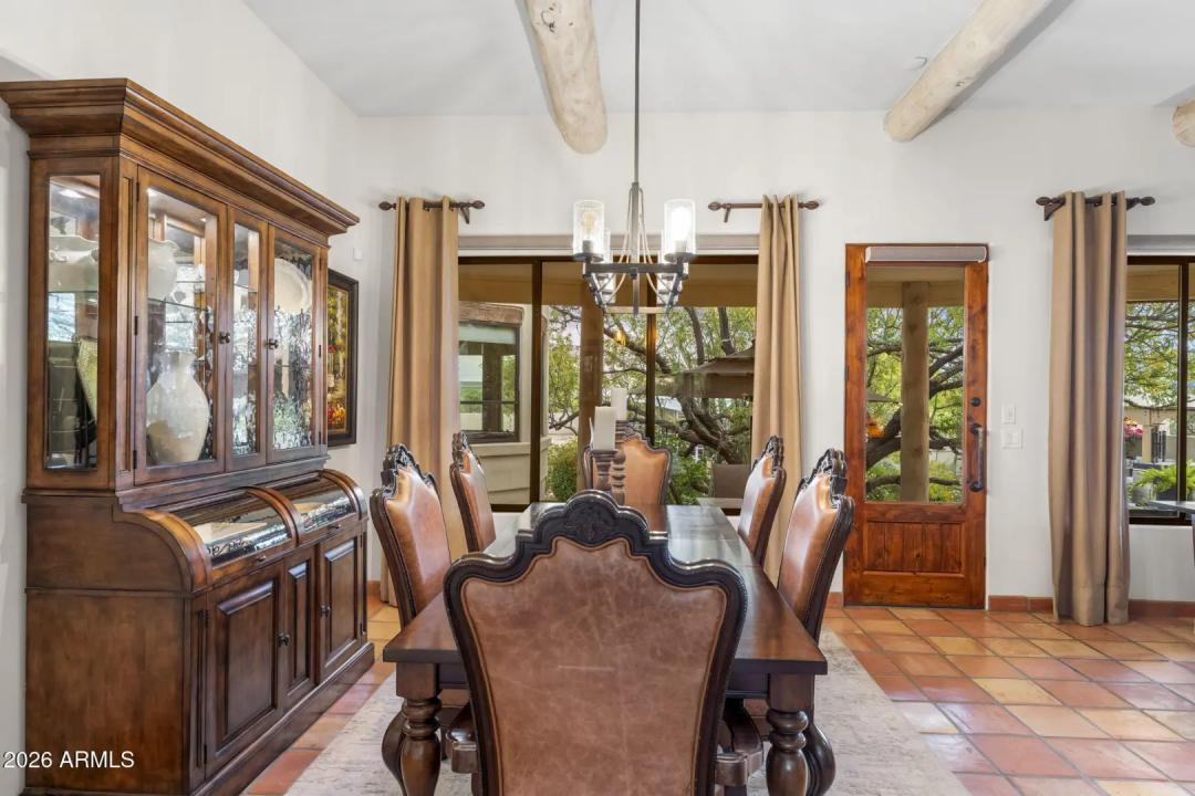 Real Estate Picture 11