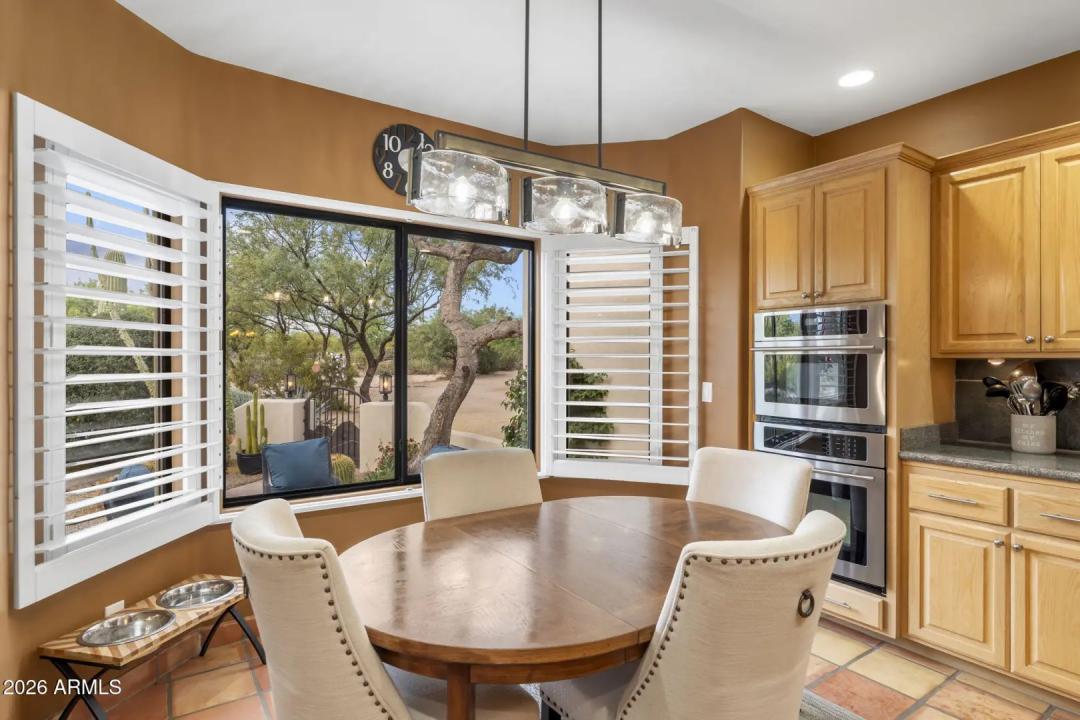 Real Estate Picture 16