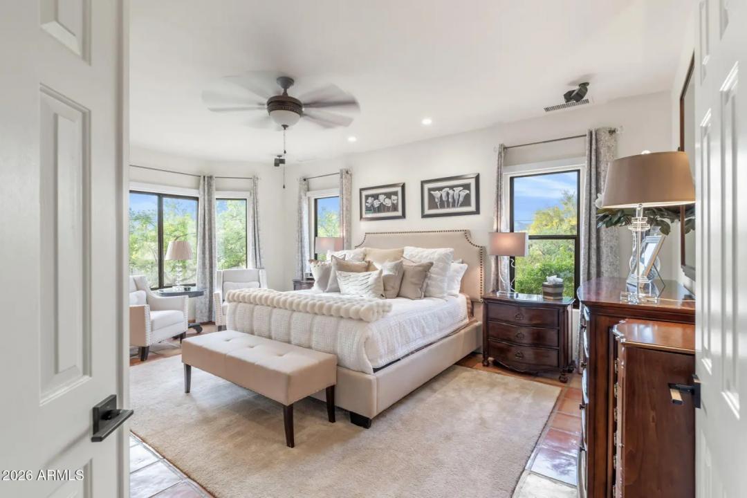 Real Estate Picture 18