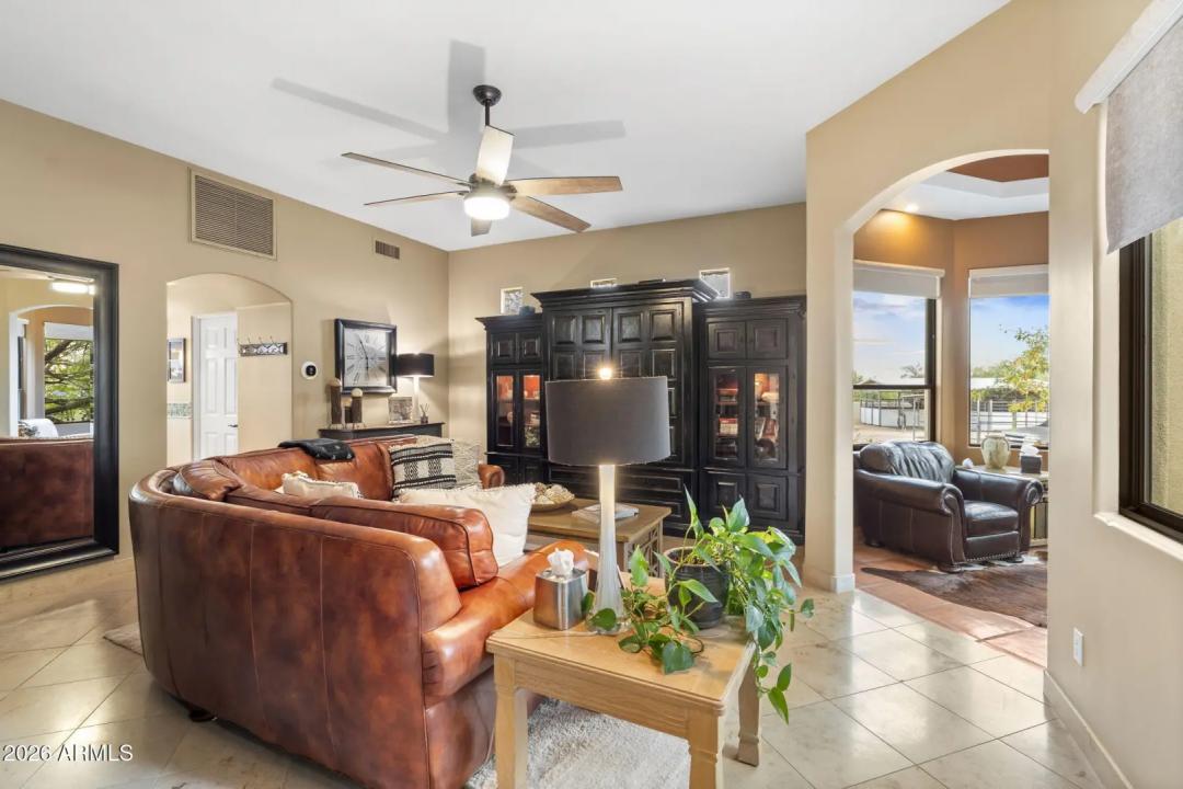 Real Estate Picture 32