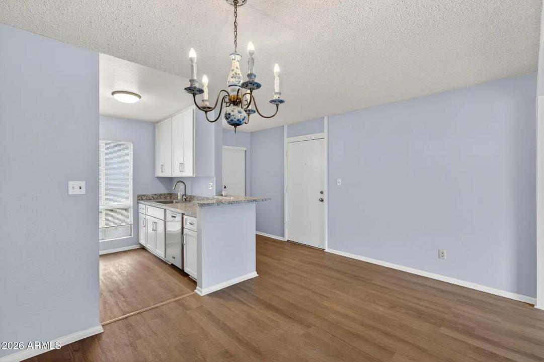 Real Estate Picture 8